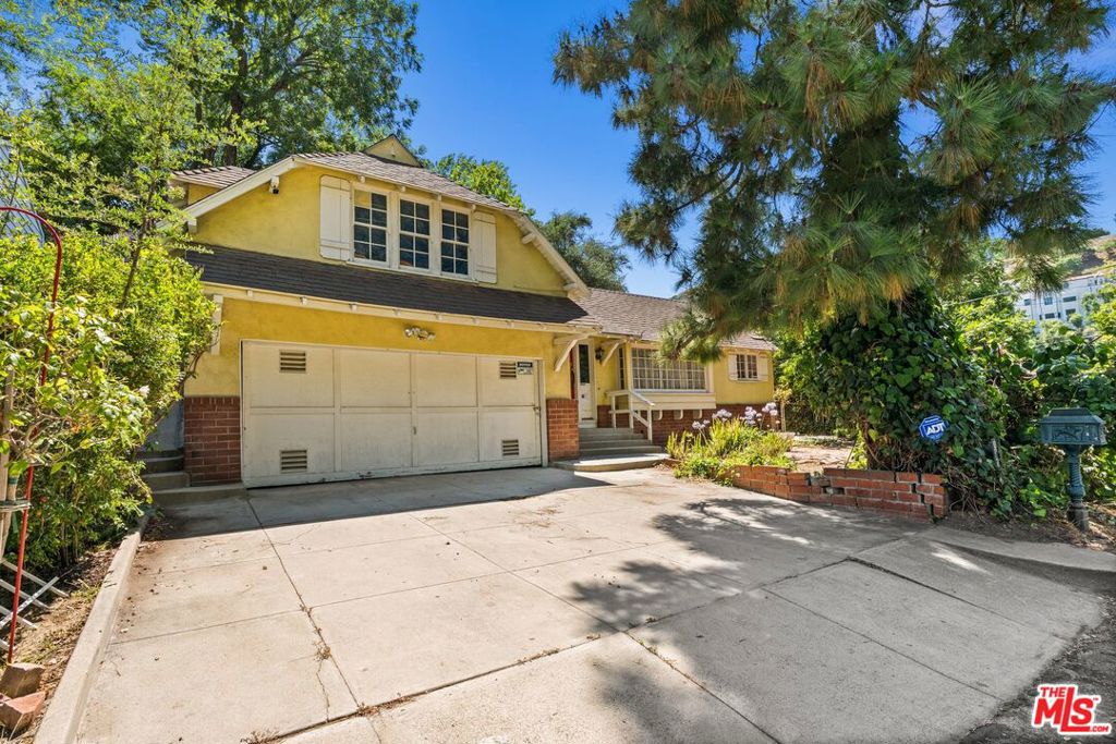 4059 Alta Mesa Drive, Studio City, CA 91604