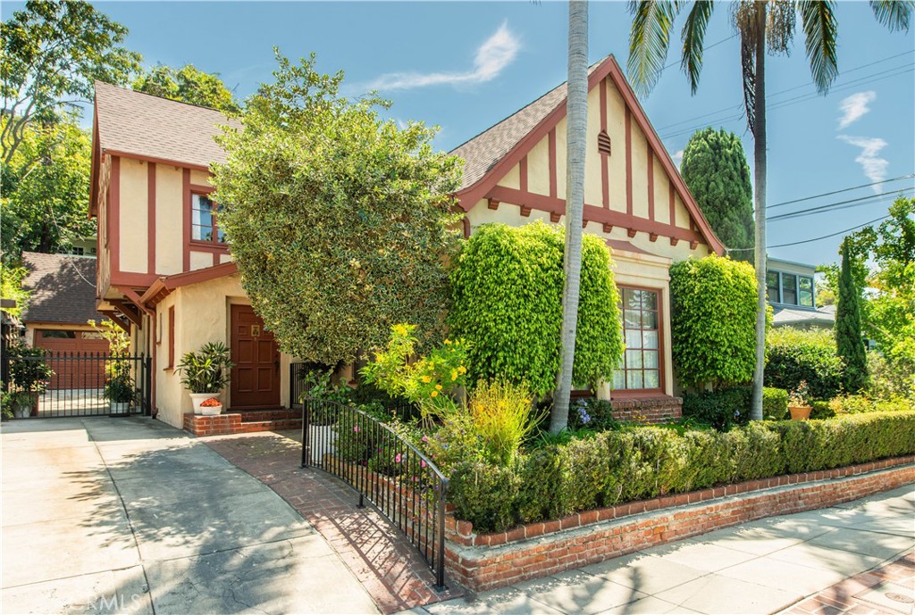 400 Sycamore Road, Santa Monica, CA 90402