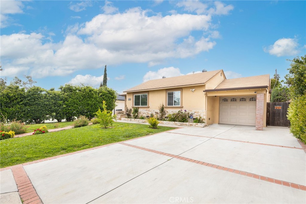 7035 Calhoun Avenue, Van Nuys, CA 91405