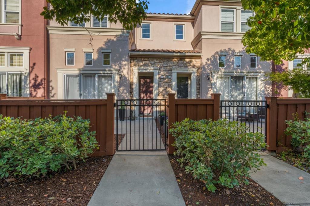 310 Vista Roma Way, San Jose, CA 95136