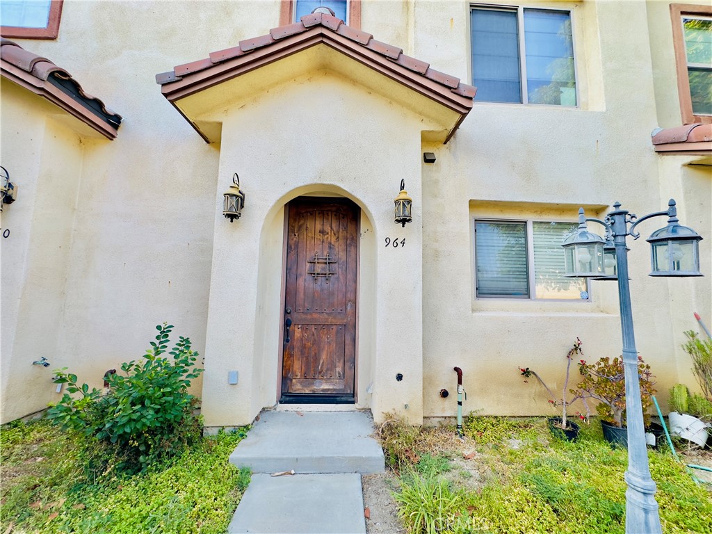 964 S Highland Avenue, Fullerton, CA 92832