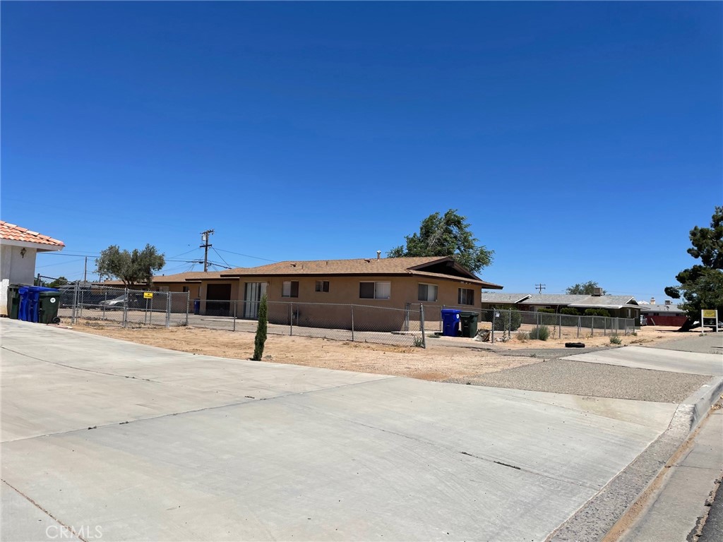 13400 Navajo Road, Apple Valley, CA 92308