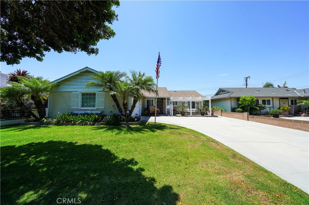 15031 Victoria Lane, Huntington Beach, CA 92647