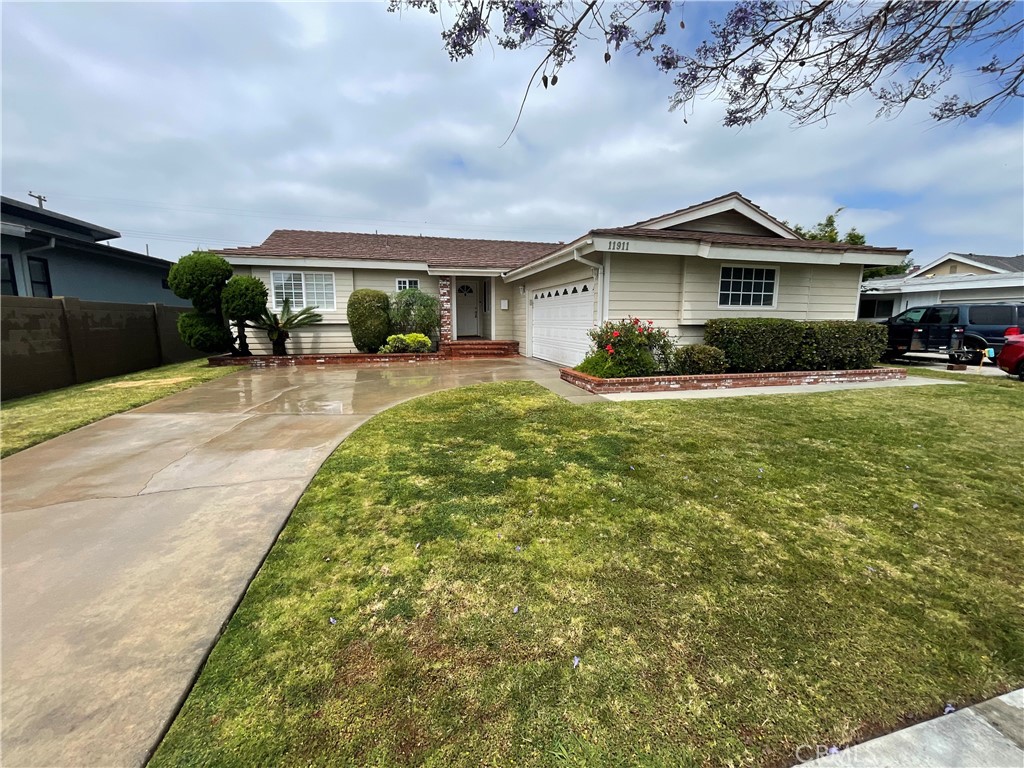 11911 Cherry Street, Los Alamitos, CA 90720