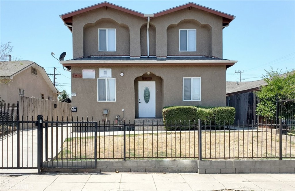 9011 Orchard Avenue, Los Angeles, CA 90044