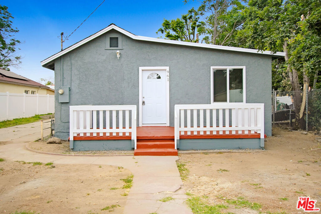 961 E 2Nd Street, San Bernardino, CA 92408