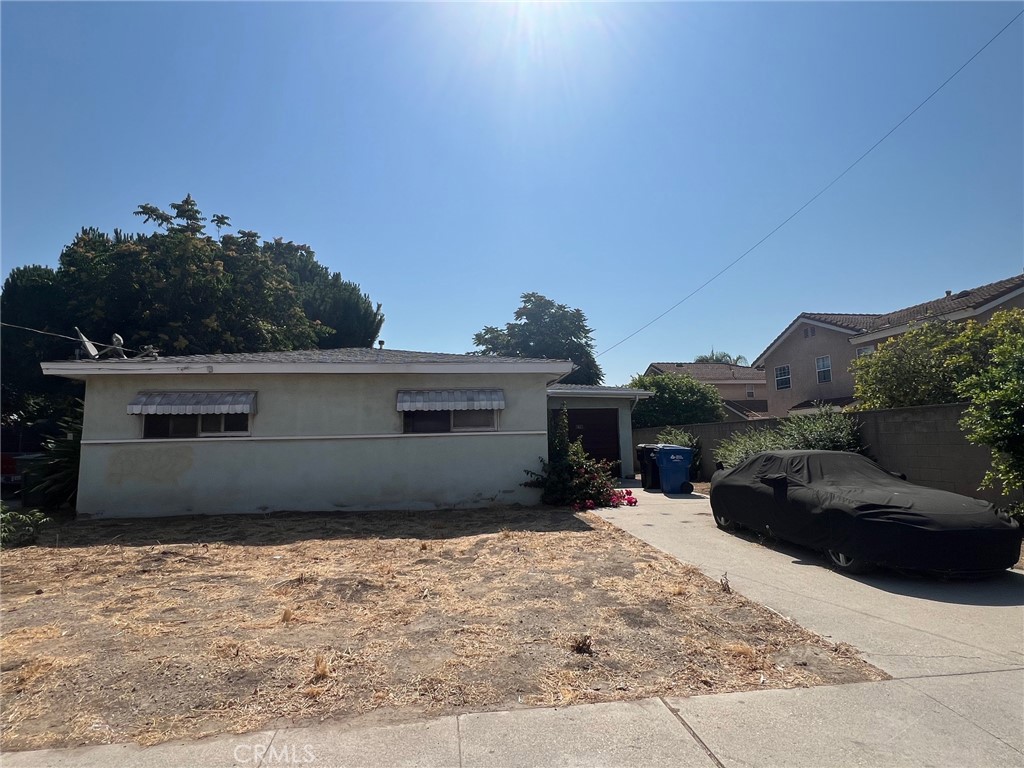 1556 S White Avenue, Pomona, CA 91766