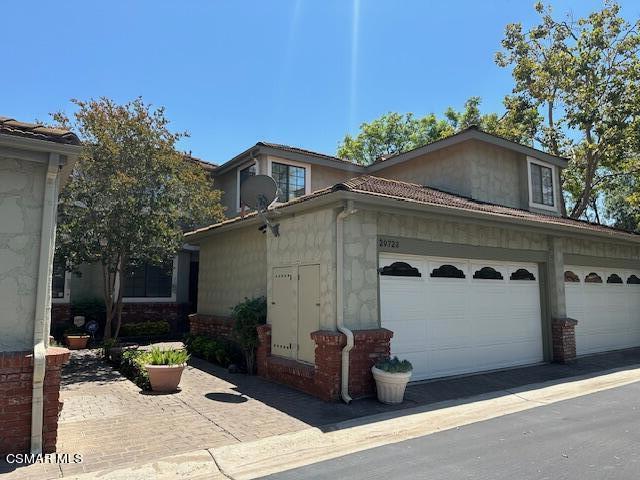 29723 Strawberry Hill Drive, Agoura Hills, CA 91301