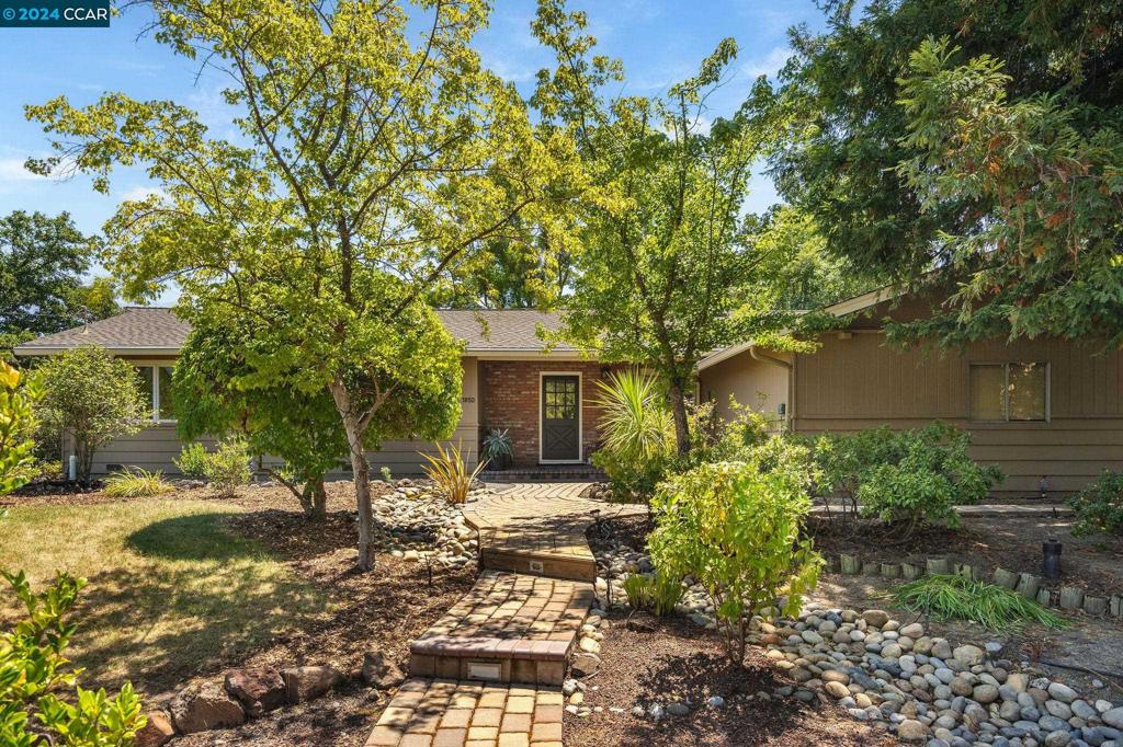 1850 Del Rio Dr, Lafayette, CA 94549