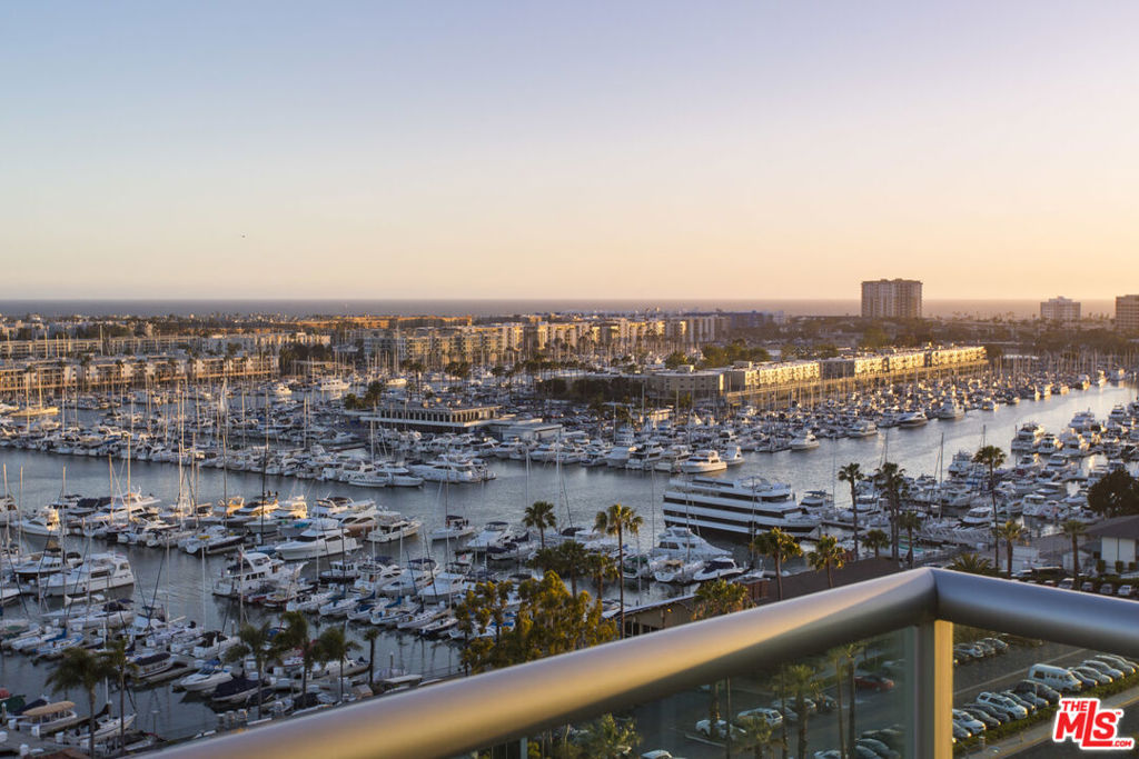 13700 Marina Pointe Drive, #1105, Marina del Rey, CA 90292