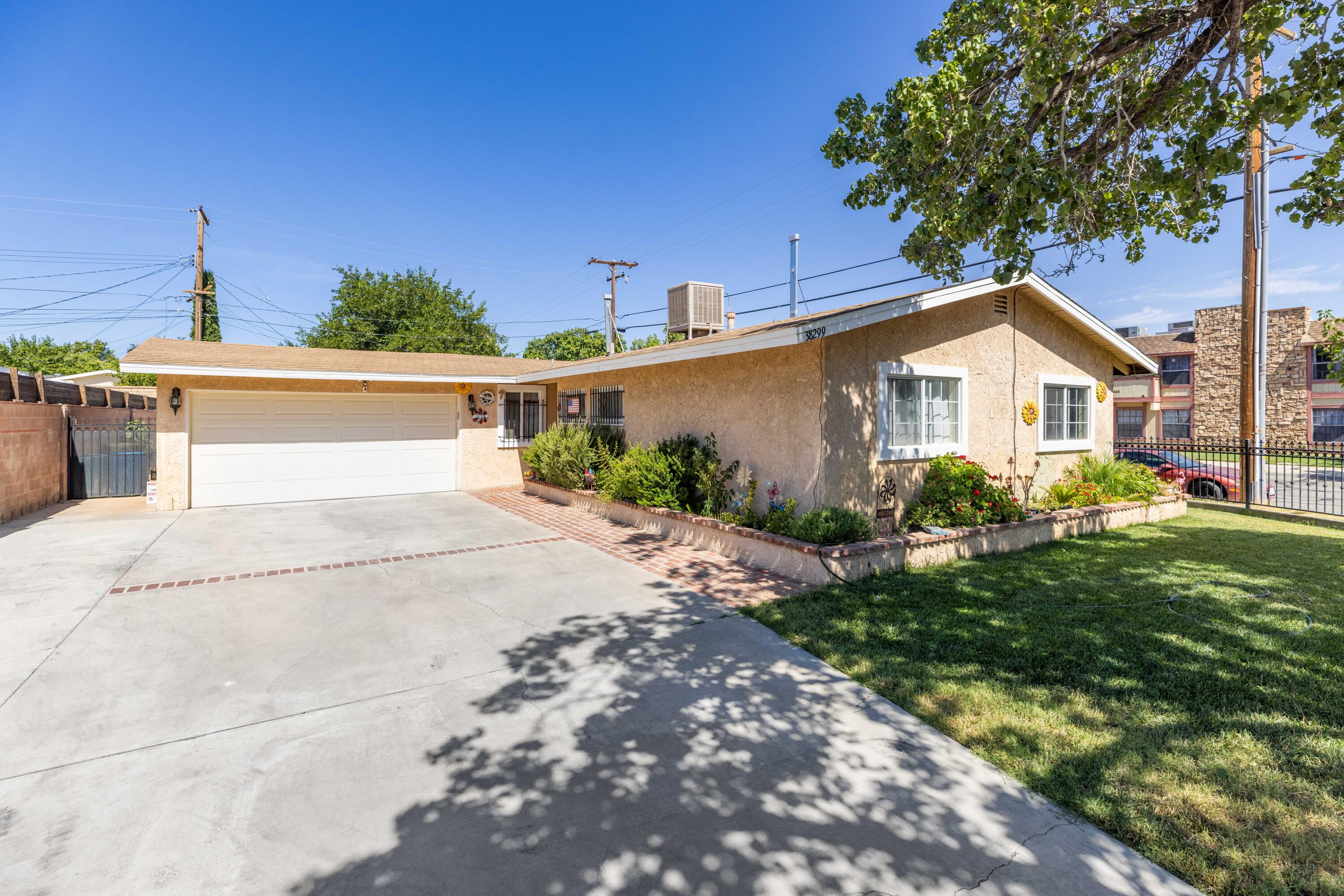 38299 Hendon Drive, Palmdale, CA 93550