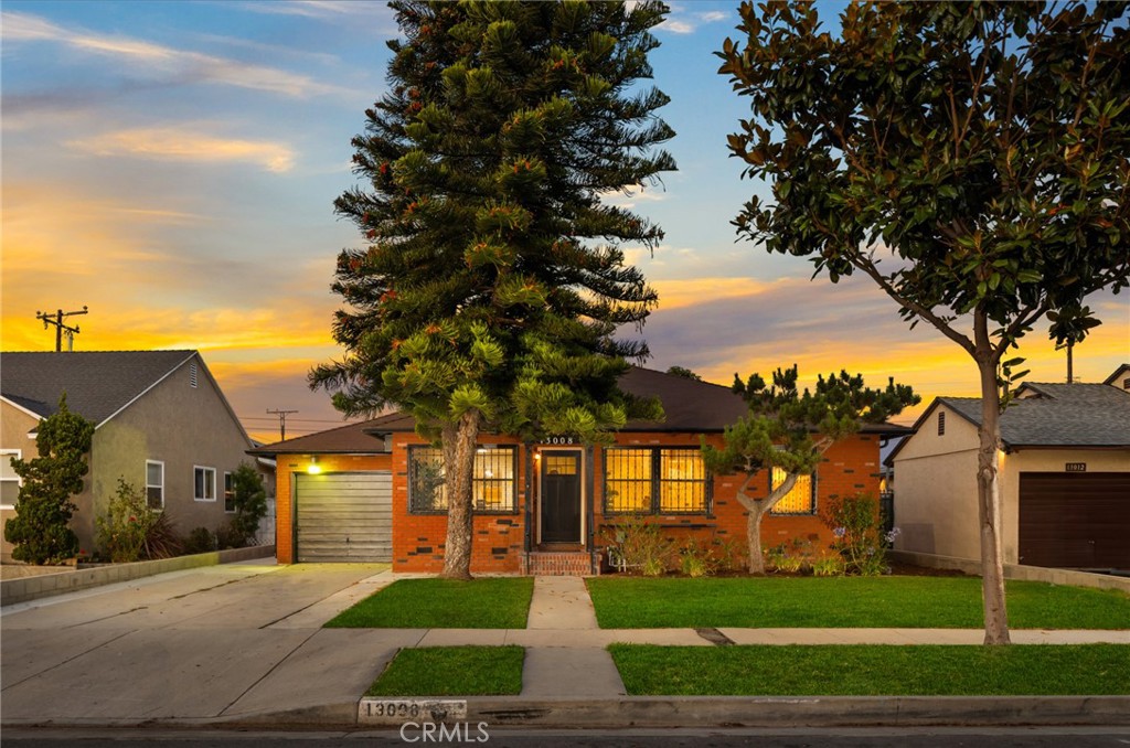 13008 Clovis Avenue, Los Angeles, CA 90059