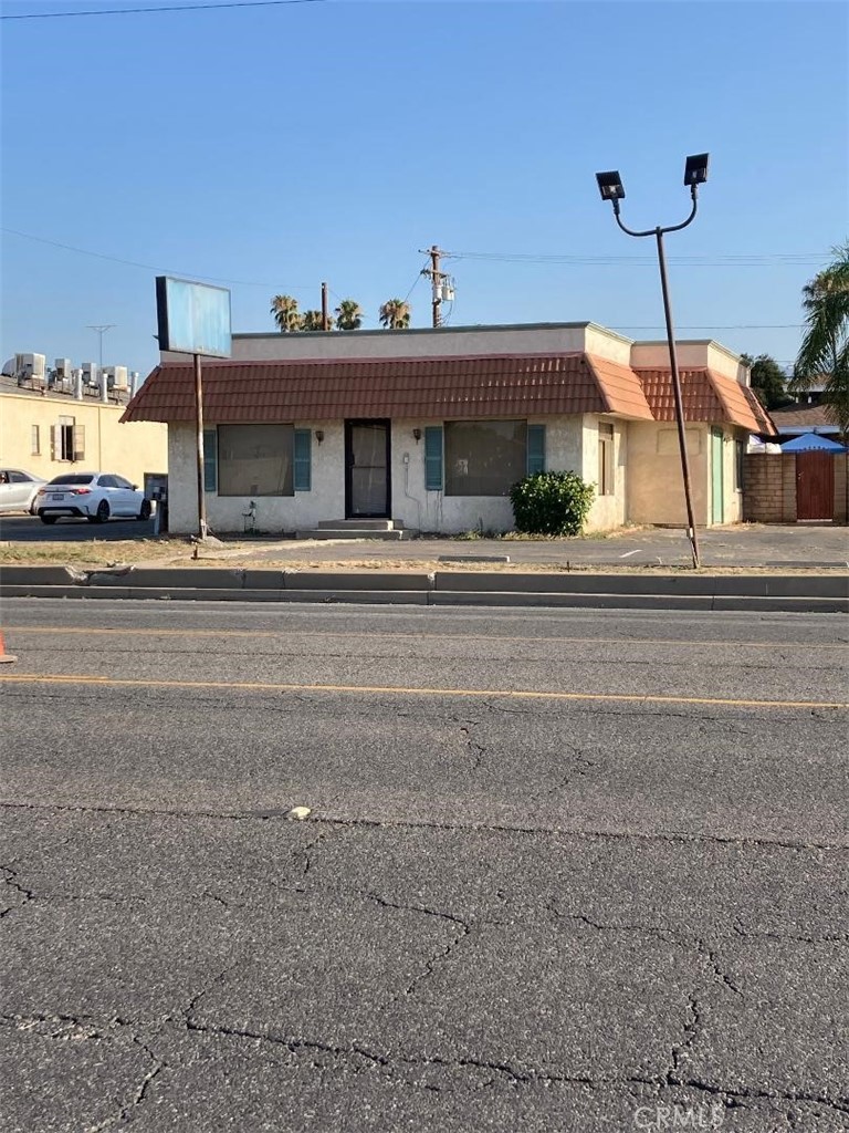 444 W Foothill Boulevard, Rialto, CA 92376