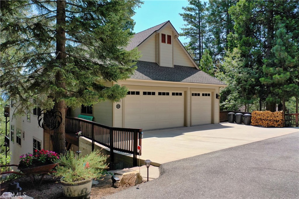 390 Old Toll Road, Lake Arrowhead, CA 92352