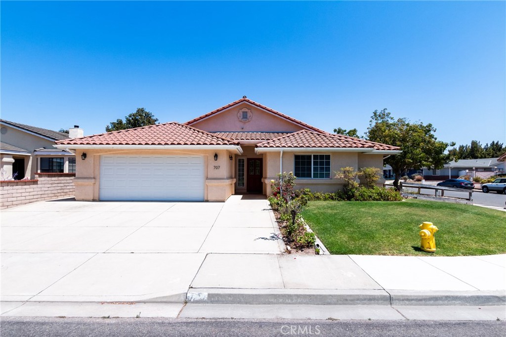 707 Blue Ridge Drive, Santa Maria, CA 93455