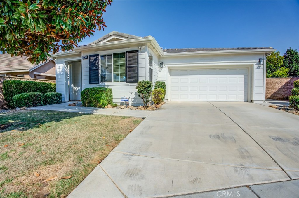 5904 Bogota Place, Bakersfield, CA 93306