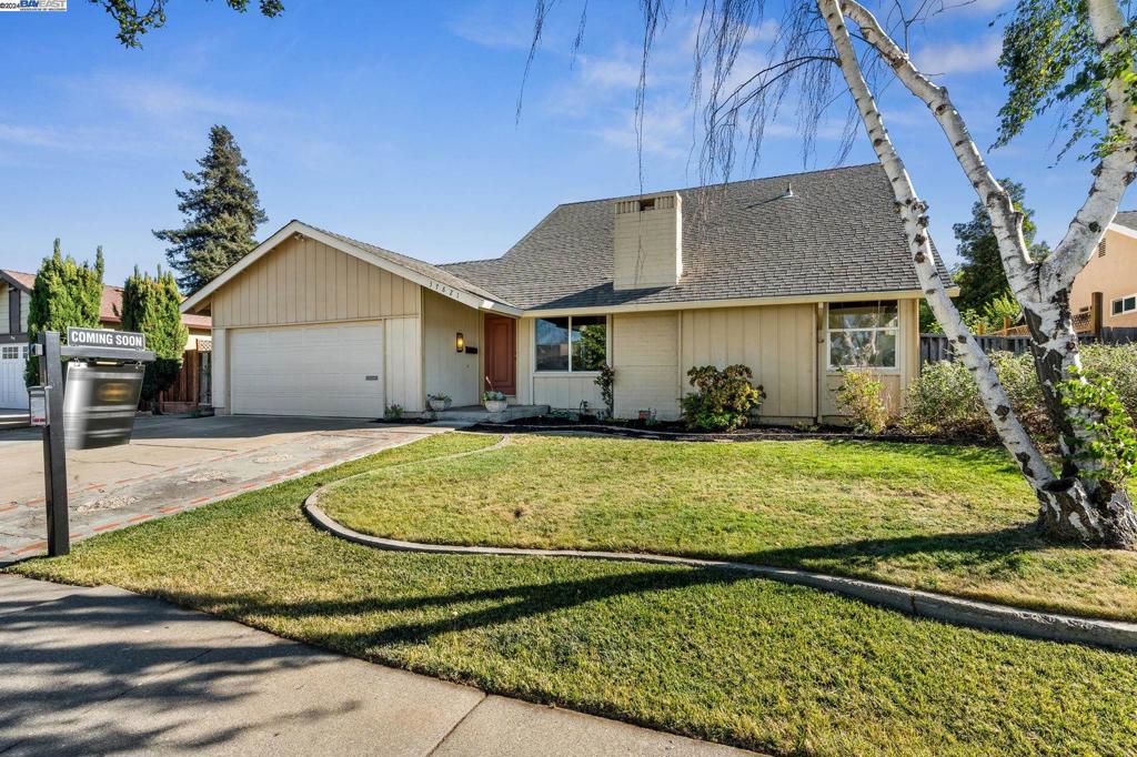 37821 Starflower St, Newark, CA 94560