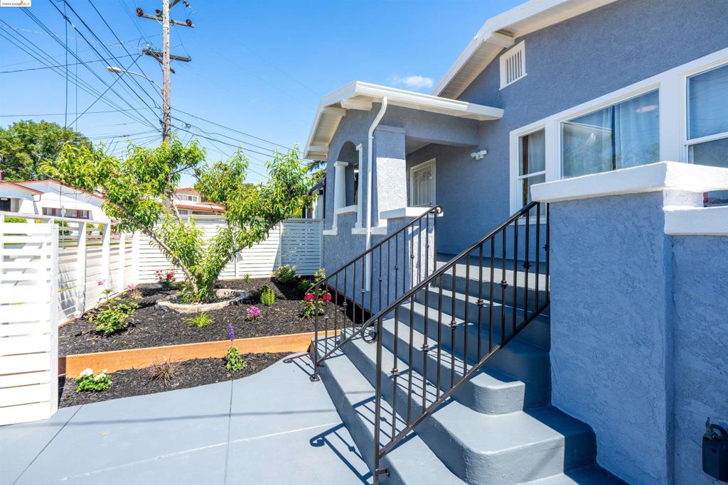 5600 Fleming Ave, Oakland, CA 94605