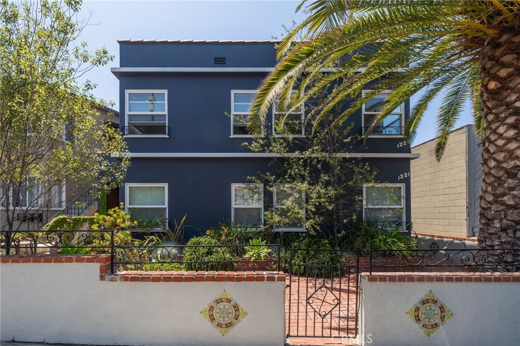 1223 Monterey Boulevard, Hermosa Beach, CA 90254