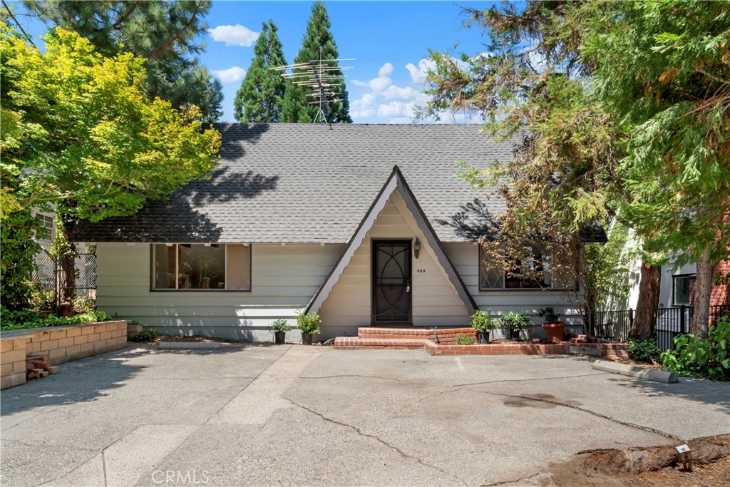 464 Emerald Way, Lake Arrowhead, CA 92352