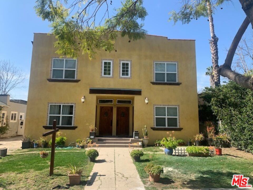 1035 N Martel Avenue, West Hollywood, CA 90046