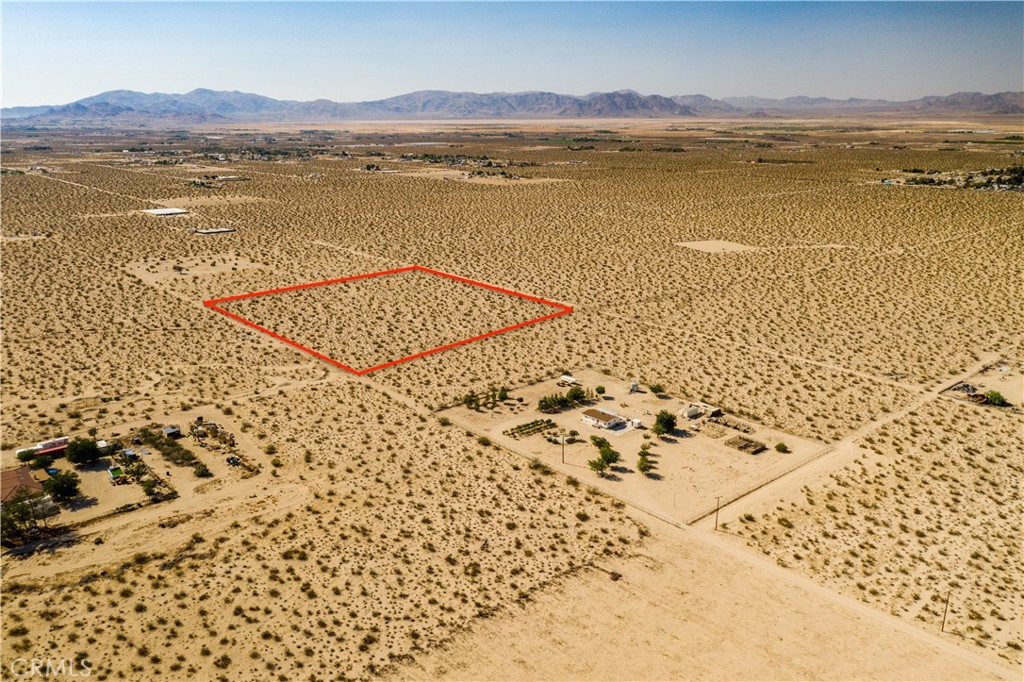 7 Harvest Moon Road, Lucerne Valley, CA 92356