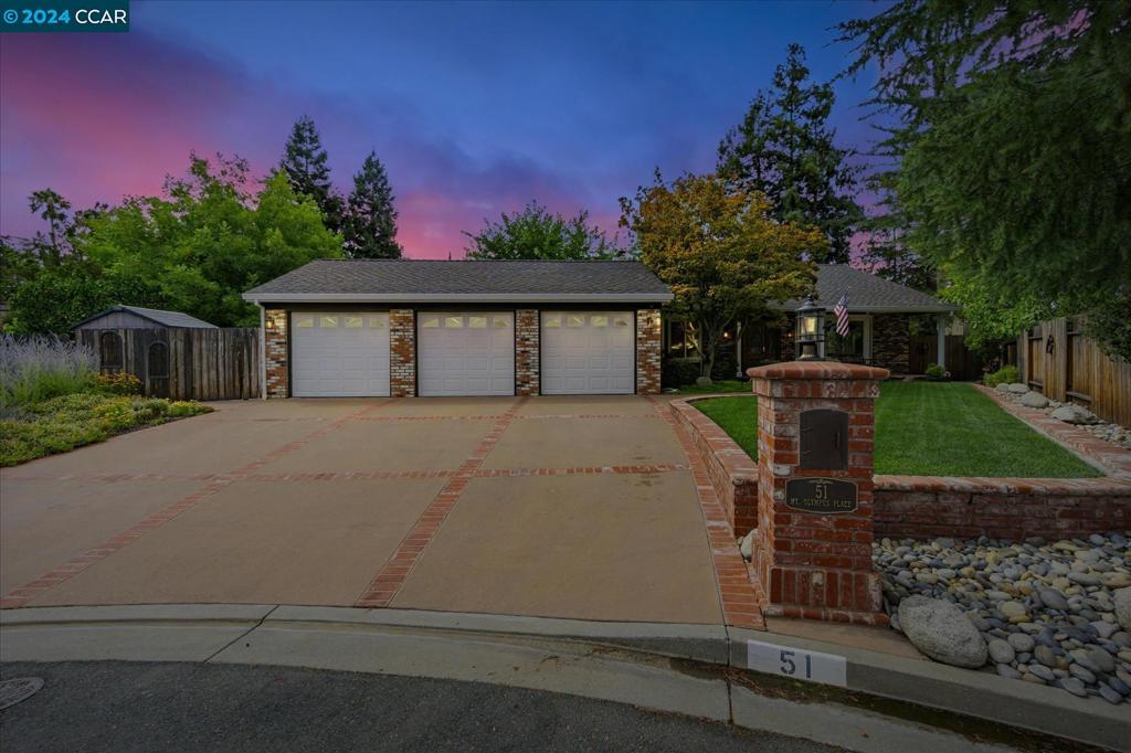 51 Mt Olympus Pl, Clayton, CA 94517