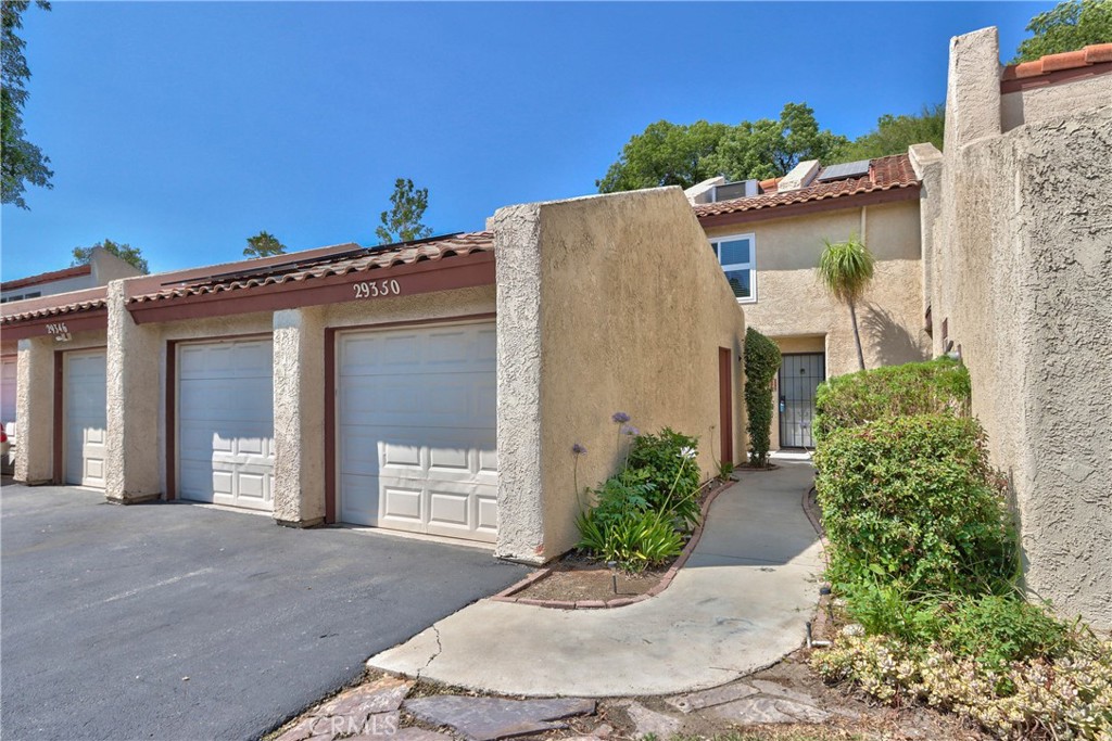 29348 Via Frontera, Murrieta, CA 92563