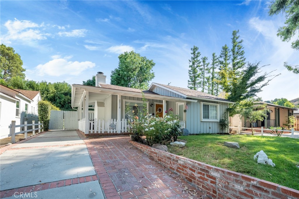 22116 De La Osa Street, Woodland Hills, CA 91364