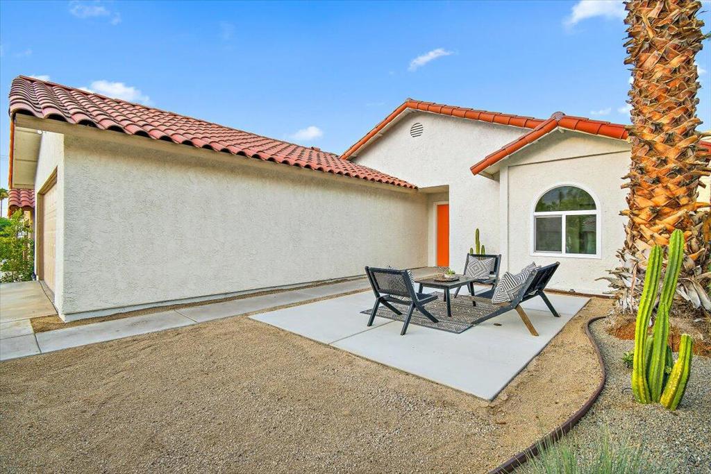 53300 Avenida Navarro, La Quinta, CA 92253