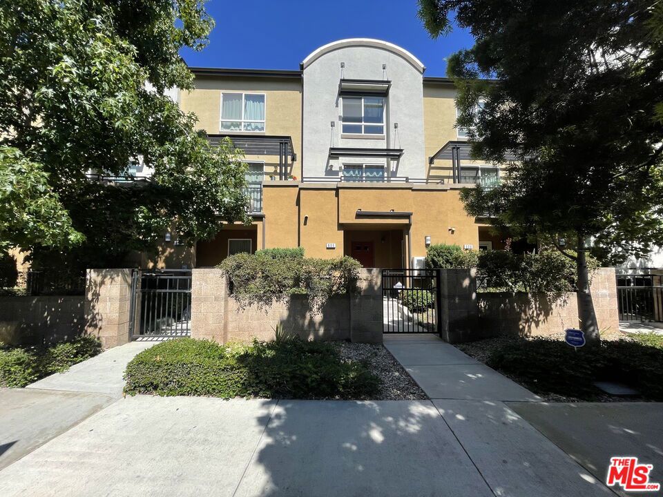 8620 Belford Avenue, #605, Los Angeles, CA 90045