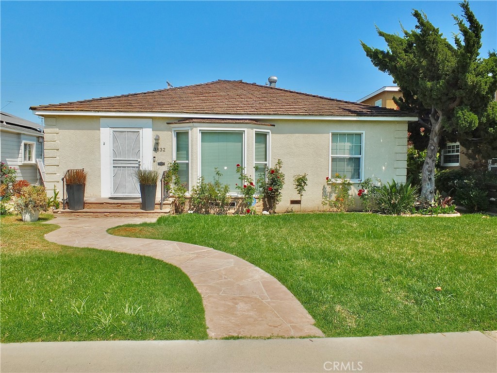 3832 Gardenia Avenue, Long Beach, CA 90807