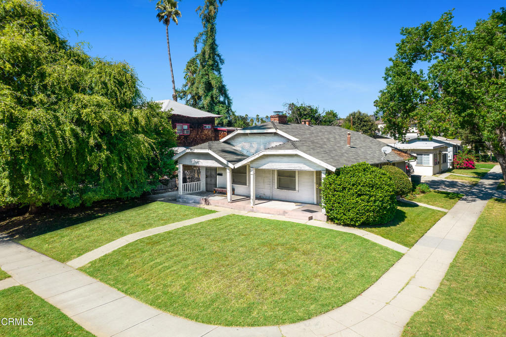 1319 E Villa Street, Pasadena, CA 91106