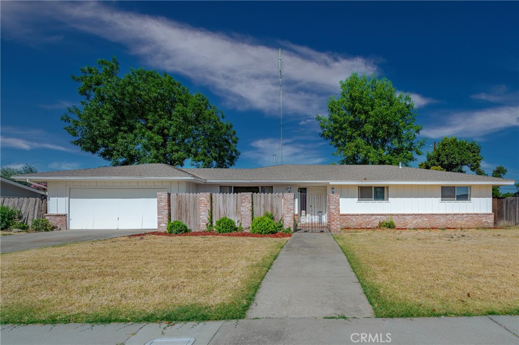 2881 Bedford Drive, Merced, CA 95340