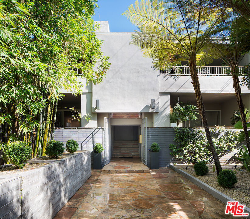 8917 W Cynthia Street, #1, West Hollywood, CA 90069