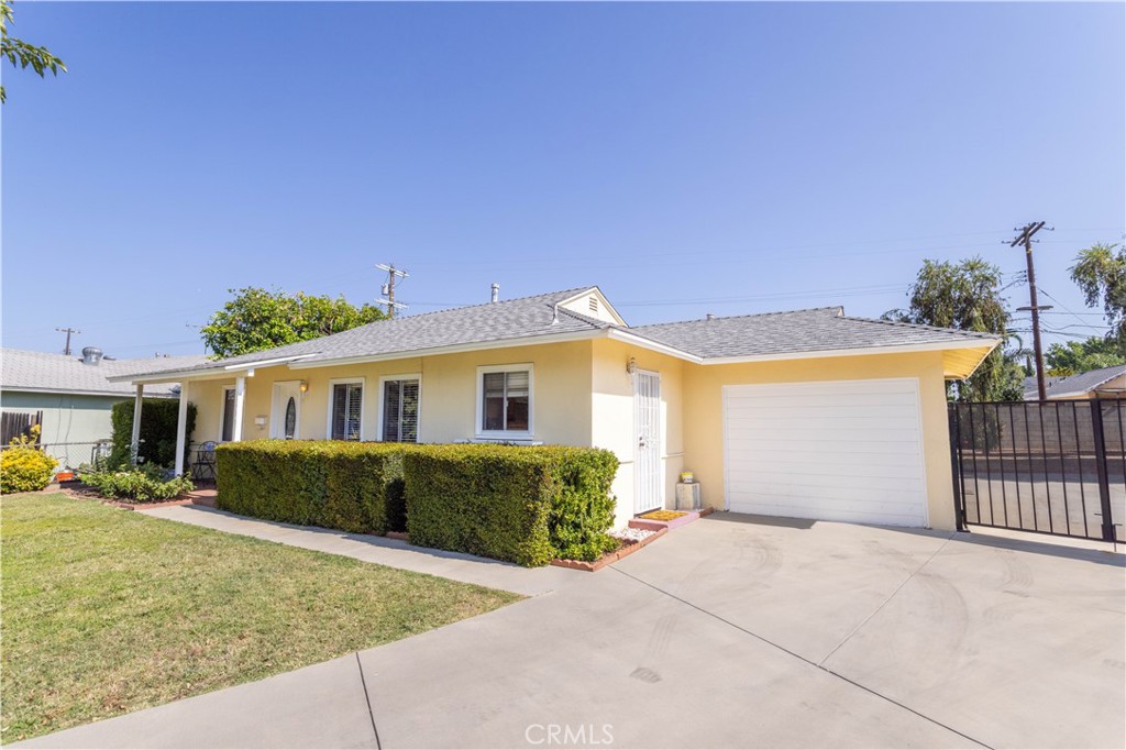 17405 Manteca Street, Lake Balboa, CA 91406