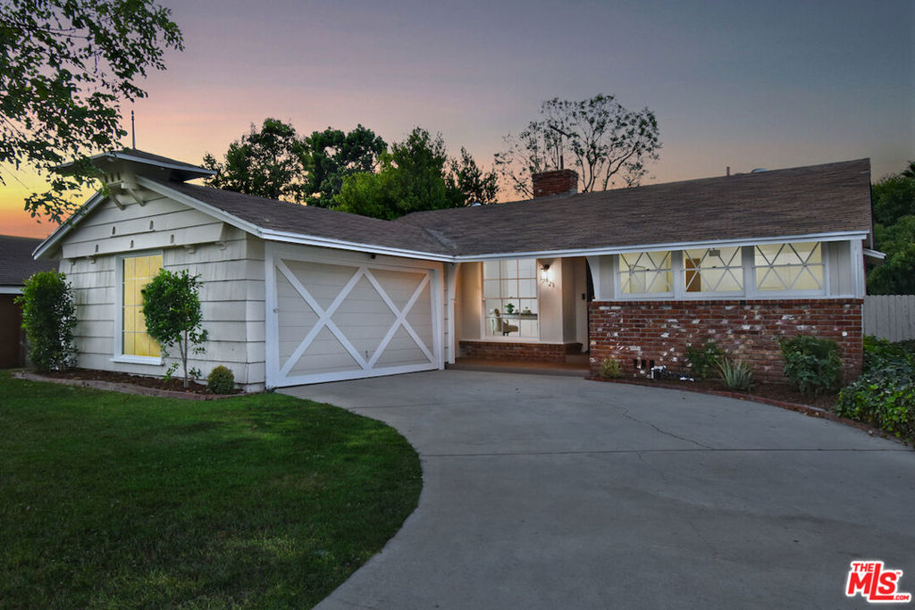 13421 Weddington Street, Sherman Oaks, CA 91401