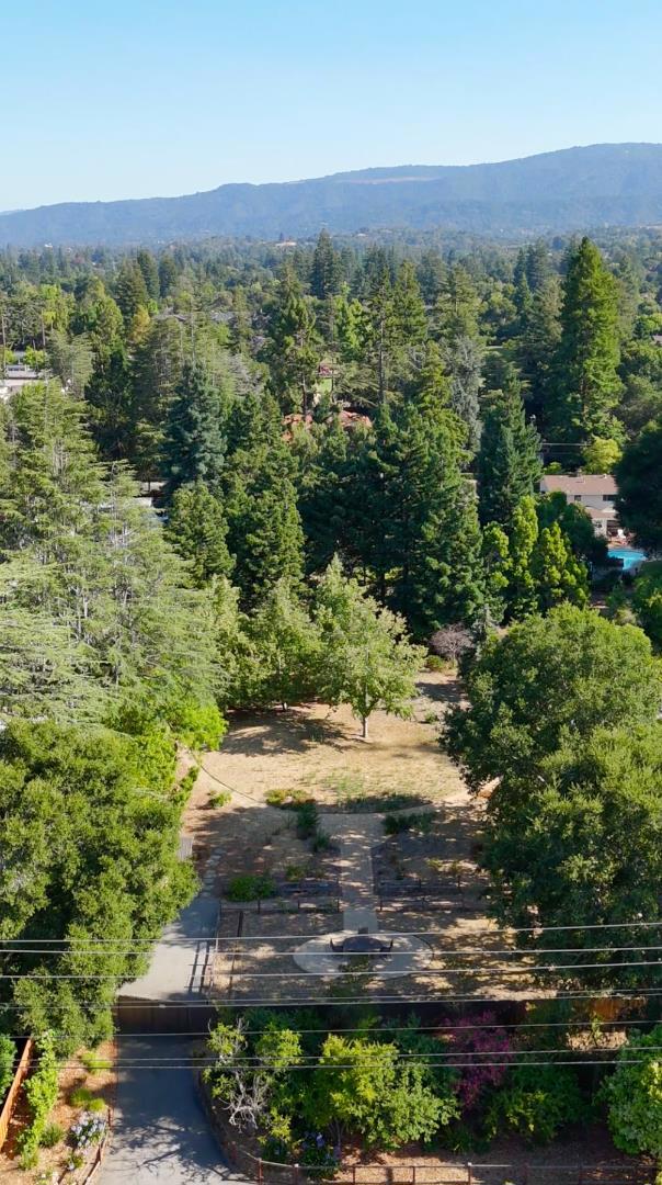 420 W Portola Avenue, Los Altos, CA 94022