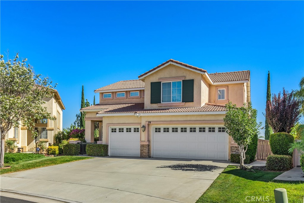 79 Villa Valtelena, Lake Elsinore, CA 92532