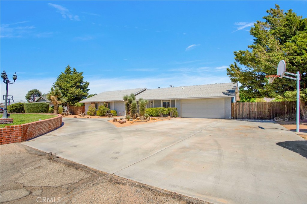 14681 Temecula Road, Apple Valley, CA 92307