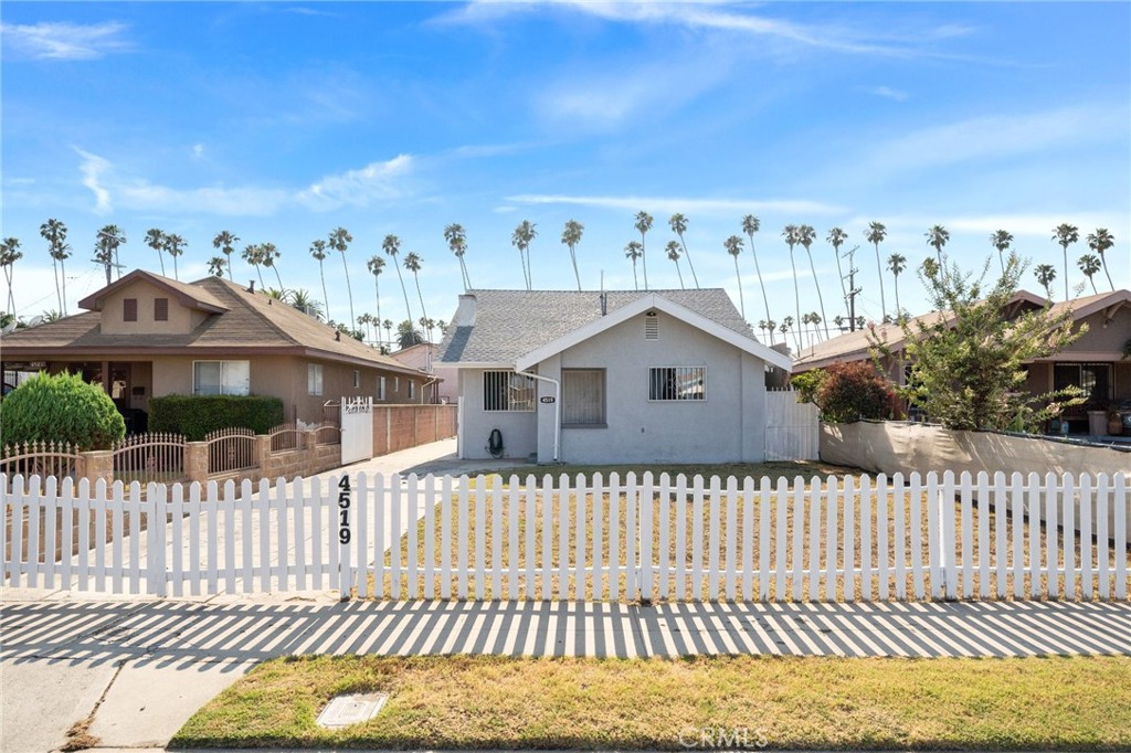 4519 S Wilton Place, Los Angeles, CA 90062