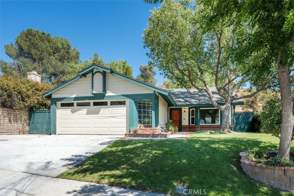 22356 Paragon Drive, Saugus, CA 91350