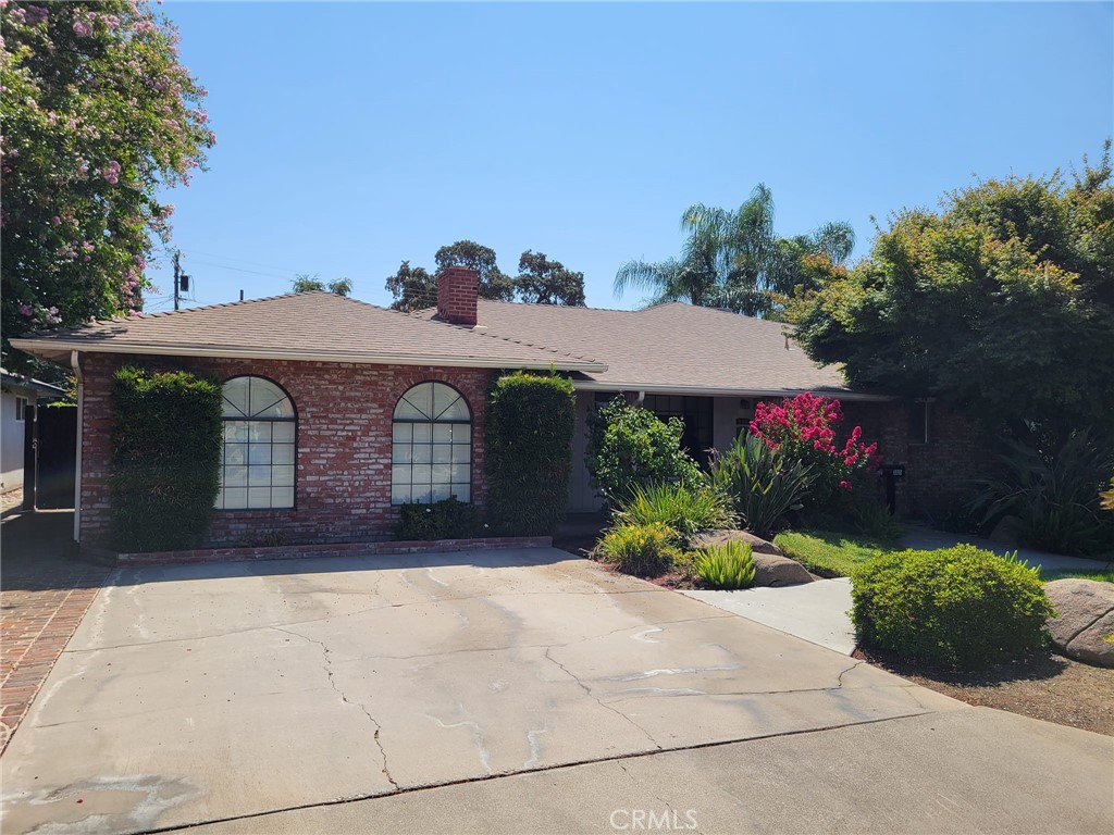 305 Hilton Street, Madera, CA 93637