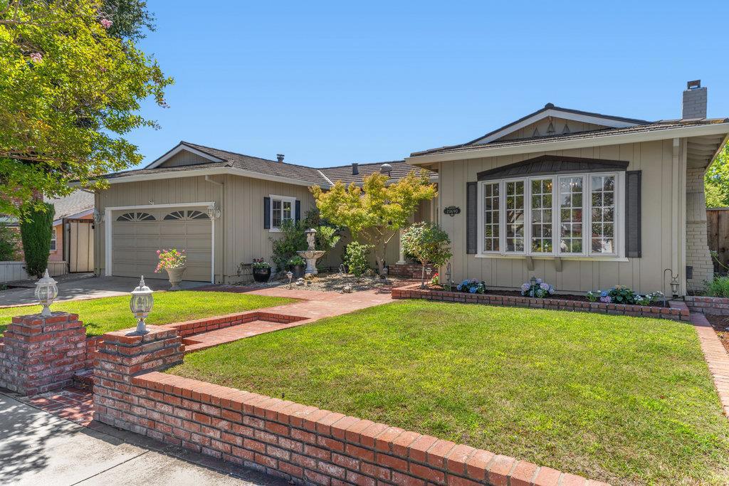 20690 Rodrigues Avenue, Cupertino, CA 95014