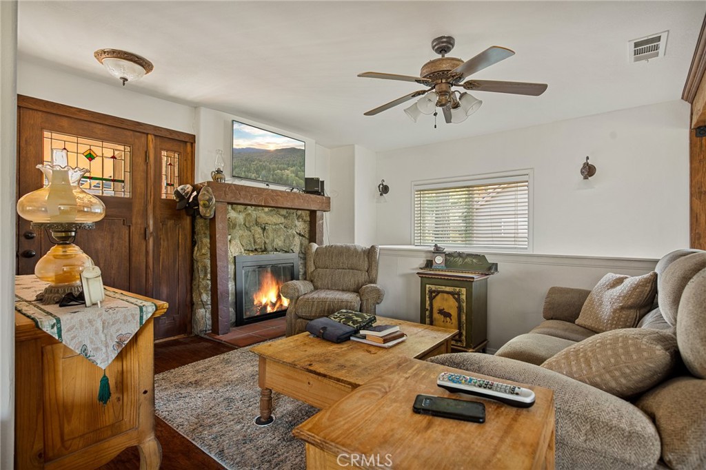 25857 Sunset Loop, Twin Peaks, CA 92391