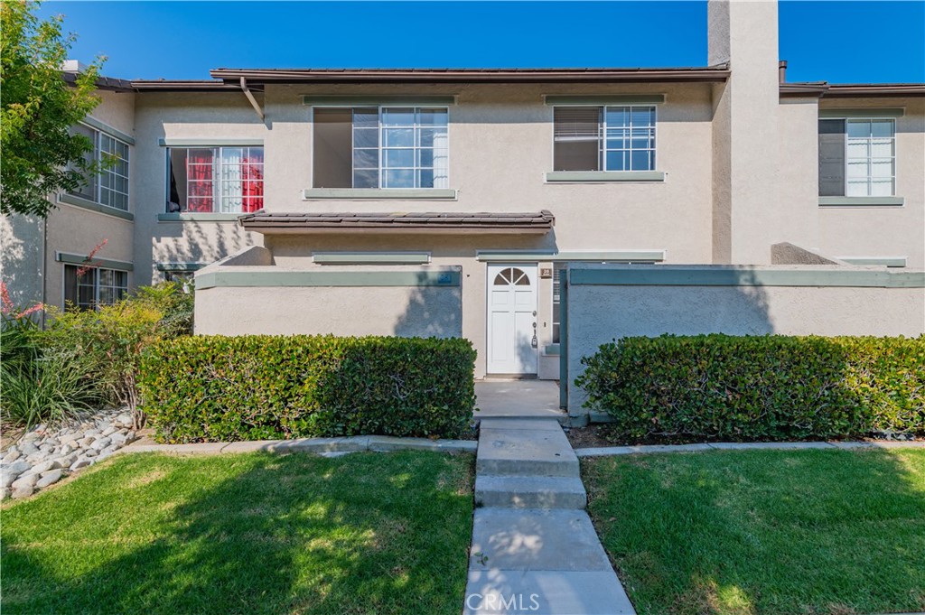 28 Exeter , #19, Irvine, CA 92612