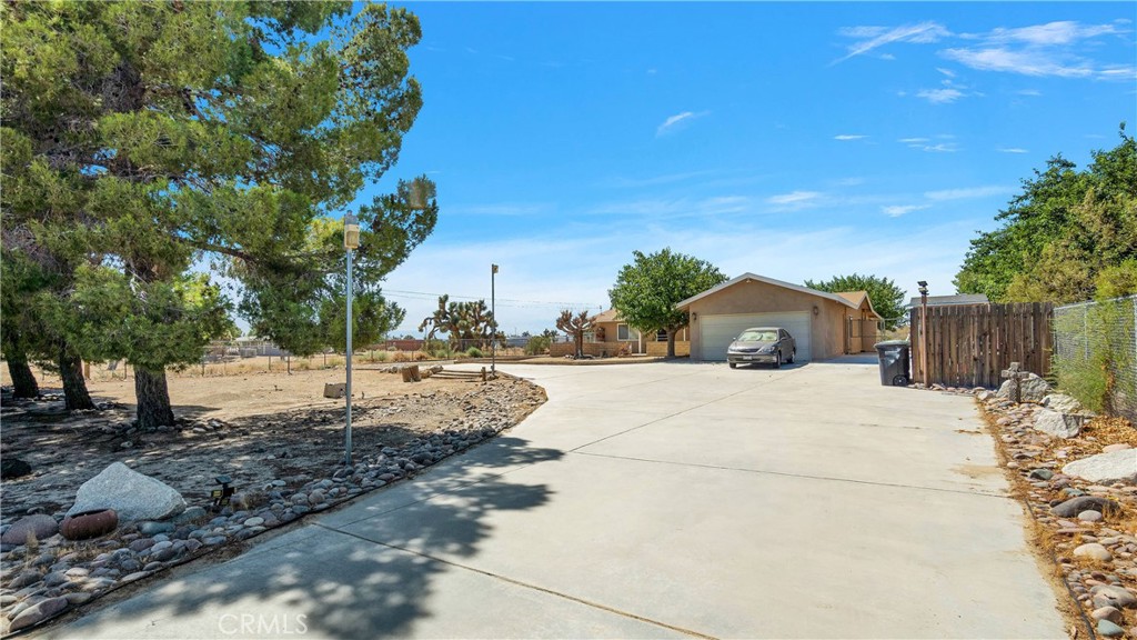 5085 Joshua Tree Lane, Phelan, CA 92371