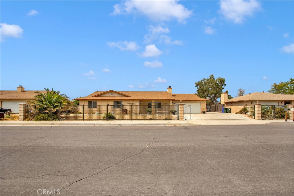 22980 Ottawa Road, Apple Valley, CA 92308