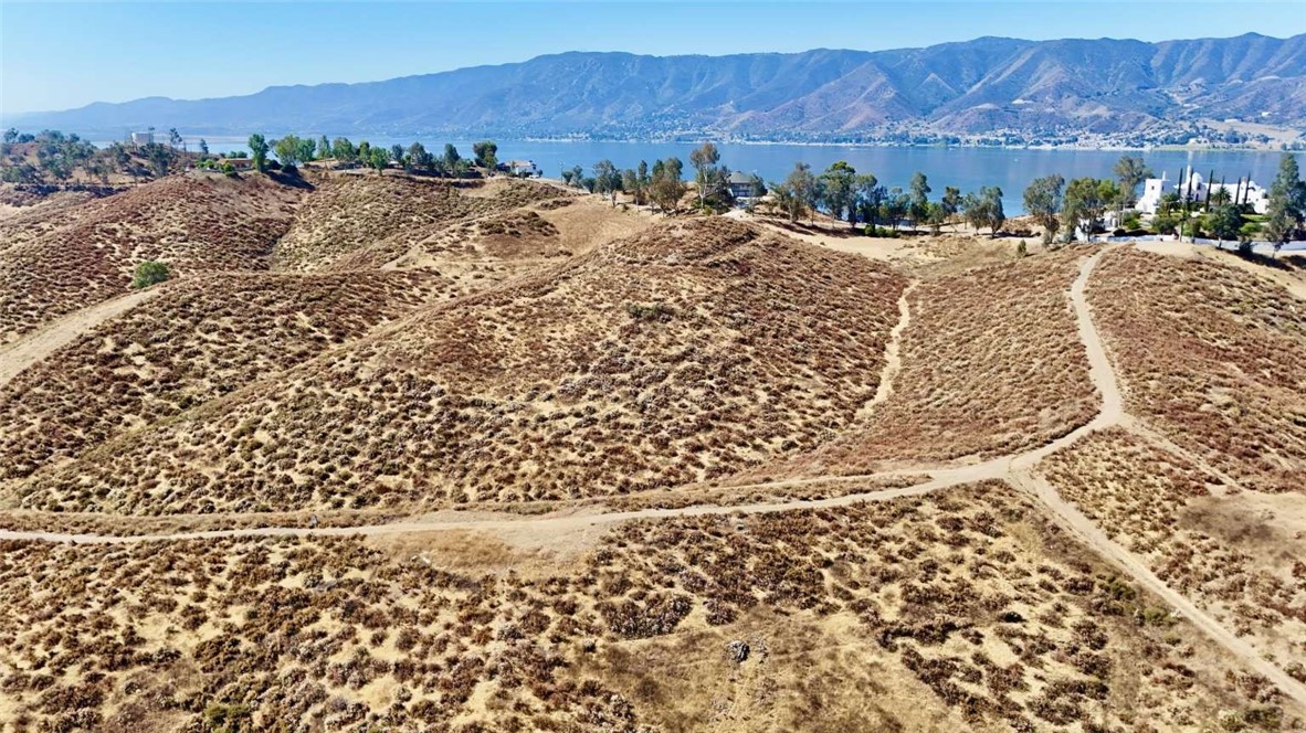 16 Londos, Lake Elsinore, CA 92530