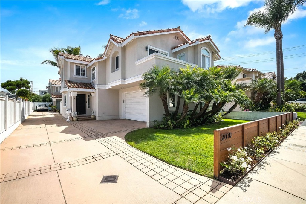 2010 Perry Avenue, #A, Redondo Beach, CA 90278